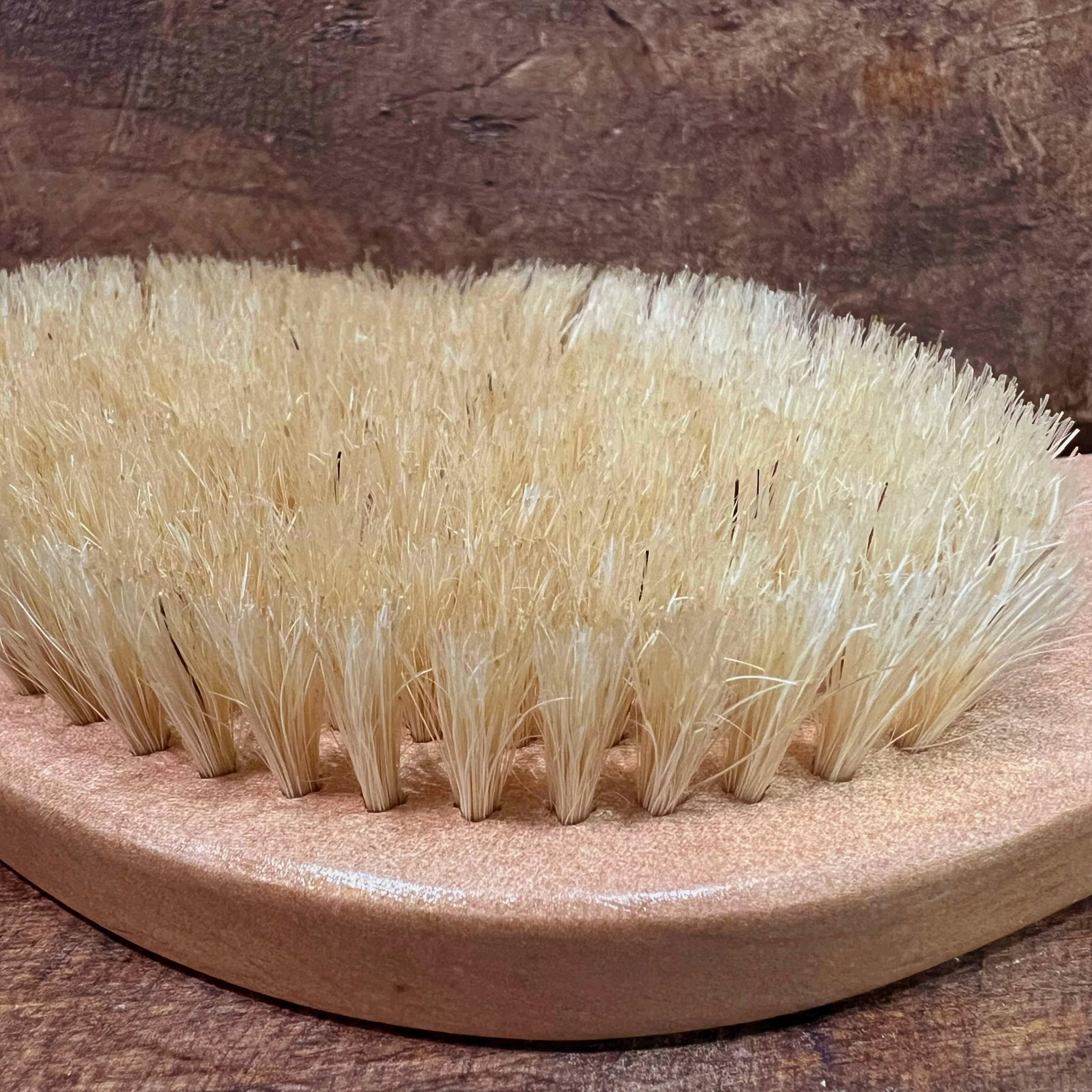 Body Essentials - Curved Handle Brush - Image 3